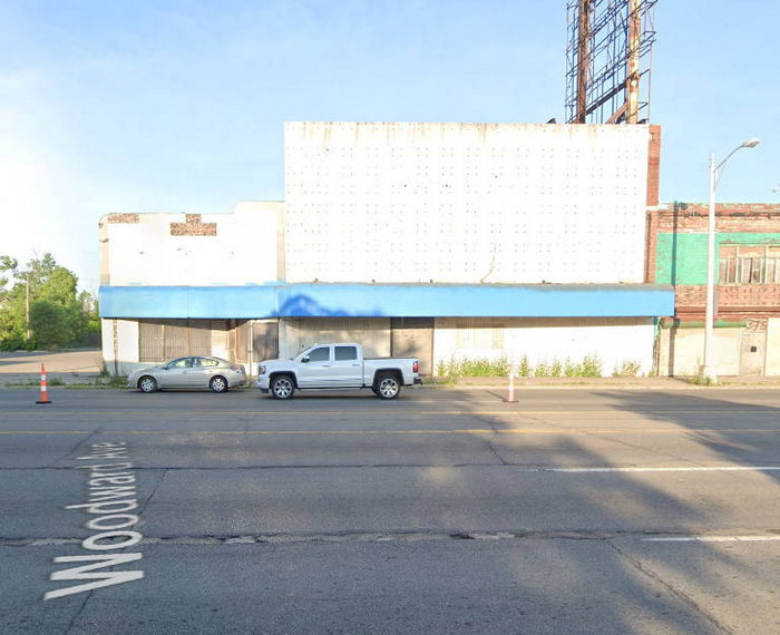 Belmont Theatre - Was Probably The Taller Building In The Middle